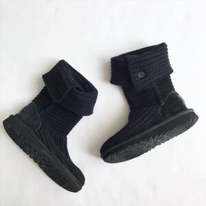 UGG Classic Cardy black knit boots EUC size 1 youth